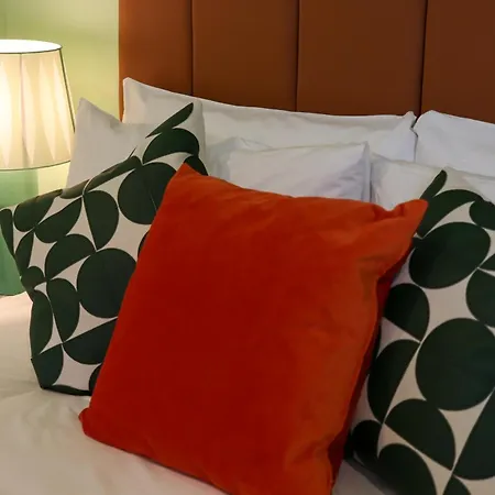 Sunday Street Boutique *